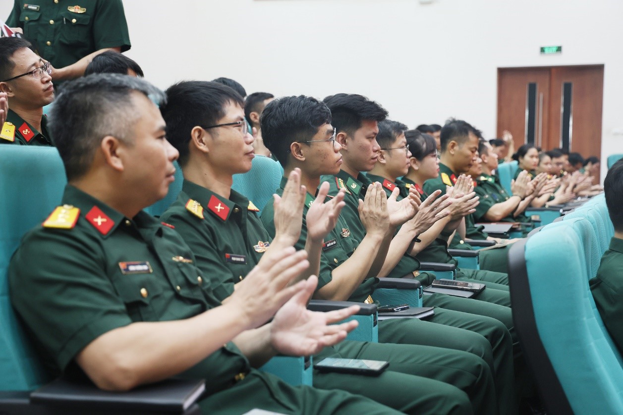 /UploadStore/admin/250716 doi thoai dan chu/04.jpg